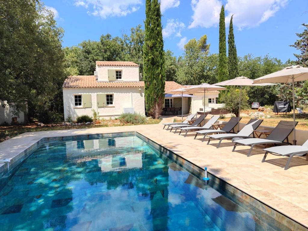 Πισίνα στο ή κοντά στο Villa Handrès