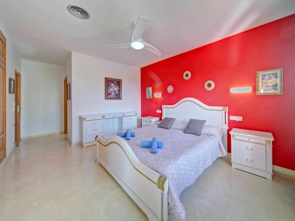 A bed or beds in a room at Holiday Home Cucarres by Interhome