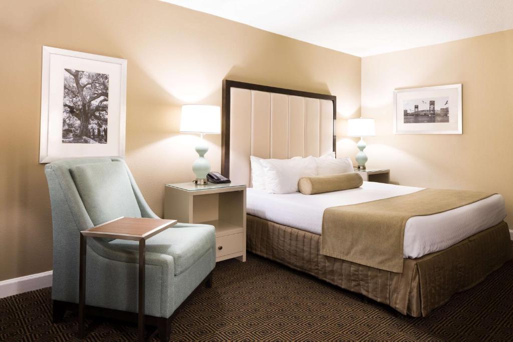 DoubleTree by Hilton Jacksonville Riverfront, FL - Stanza King