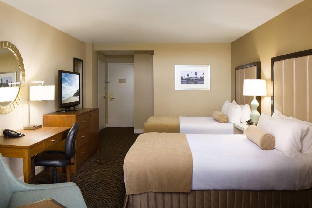 DoubleTree by Hilton Jacksonville Riverfront, FL - Camera Doppia Con Due Letti Matrimoniali