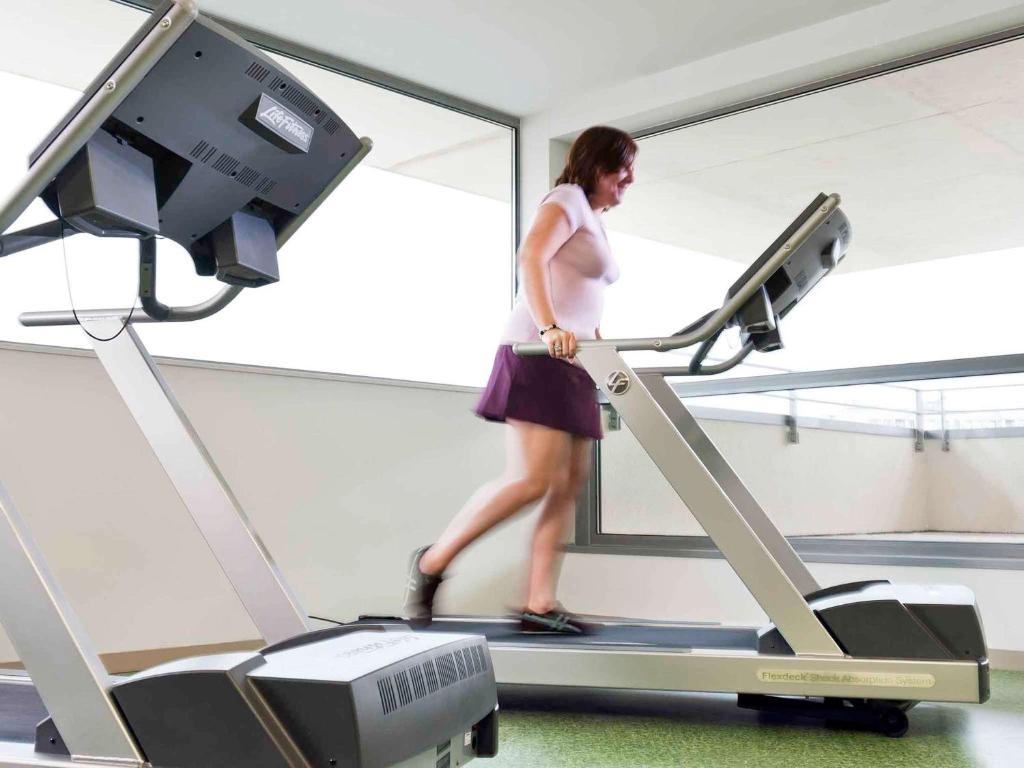 Fitness centrum a/nebo fitness zařízení v ubytování ibis Styles Troyes Centre