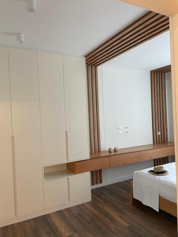 Vlora Apartment - Image 5