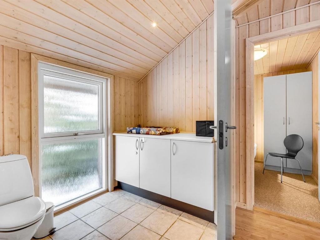 Posezení v ubytování Holiday Home Elfrun - 250m from the sea by Interhome