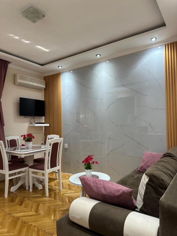 Milas Trojica Kotor - 2