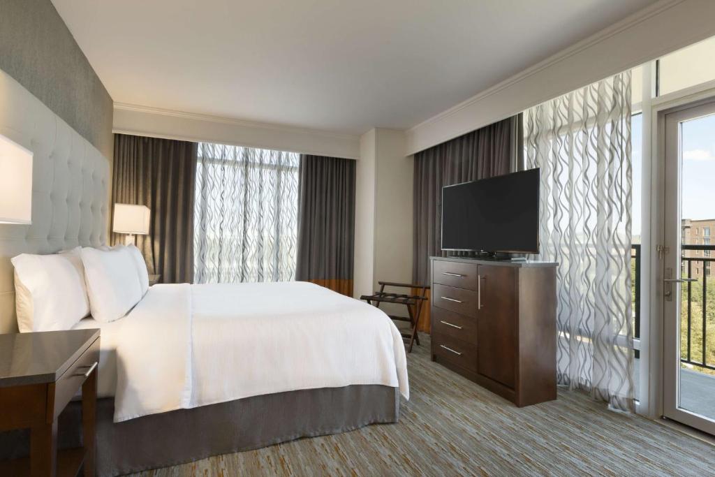 Embassy Suites by Hilton Greenville Downtown Riverplace - King Studio Suite - Audition Accessible