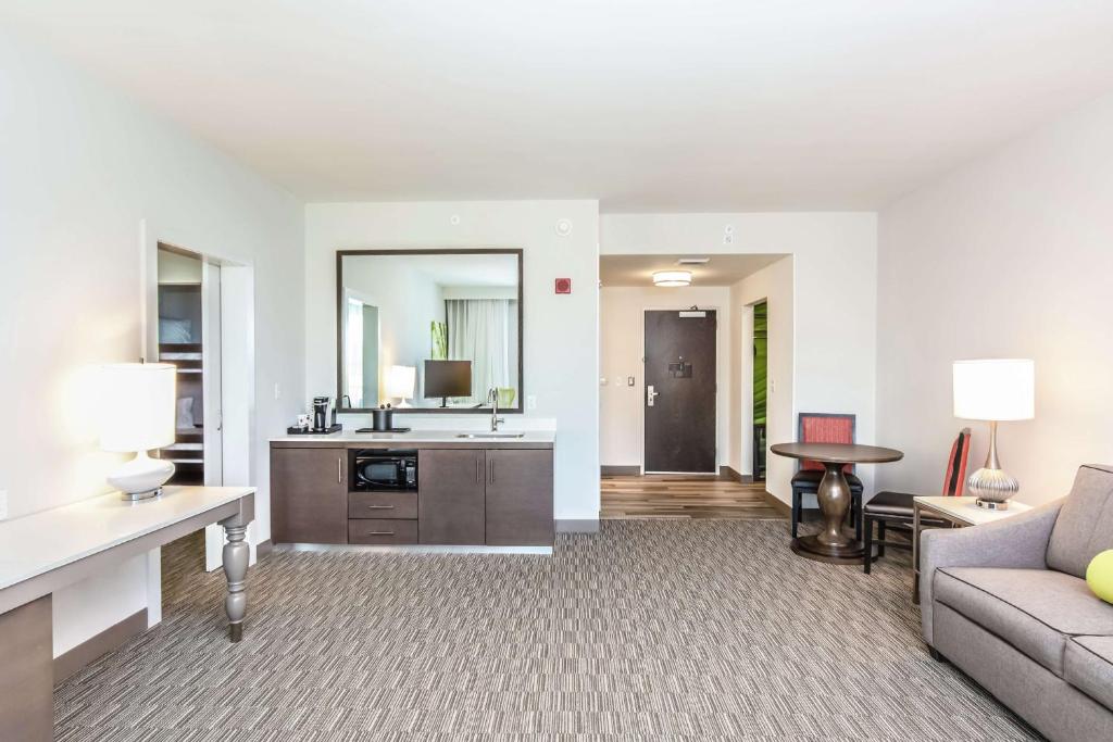 Hilton Garden Inn Ft. Walton Beach - 