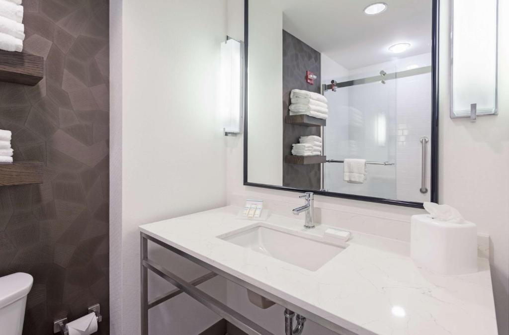 Hilton Garden Inn Ft. Walton Beach - 