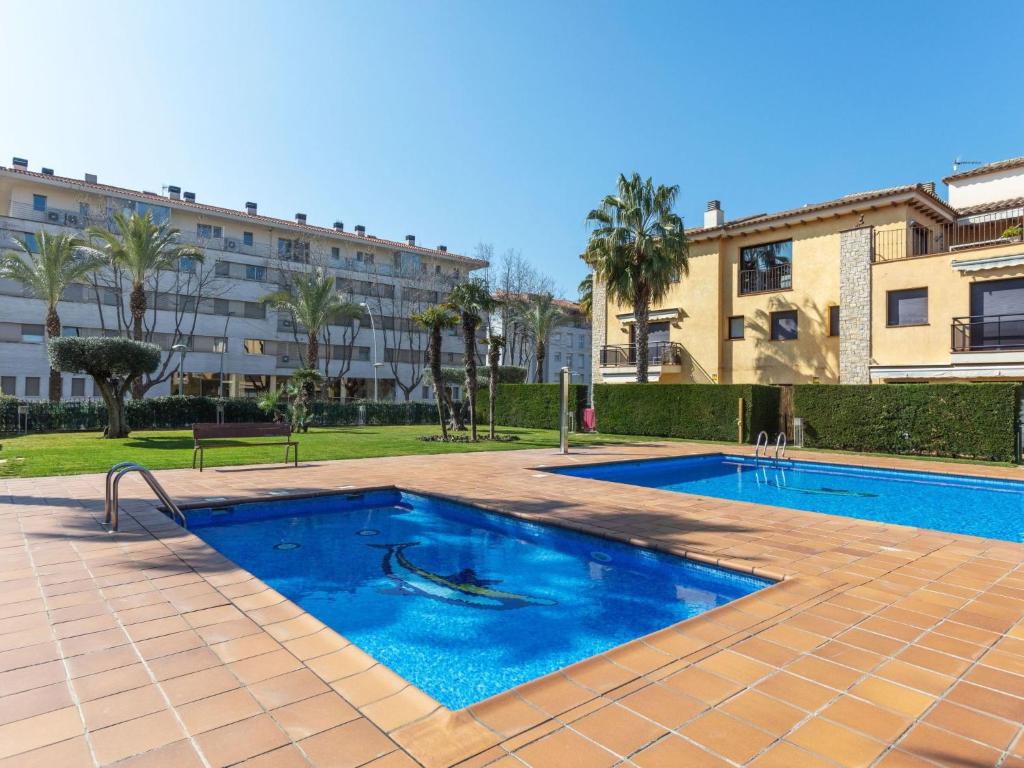 Bazén v ubytovaní Apartment Port Verona by Interhome alebo v jeho blízkosti