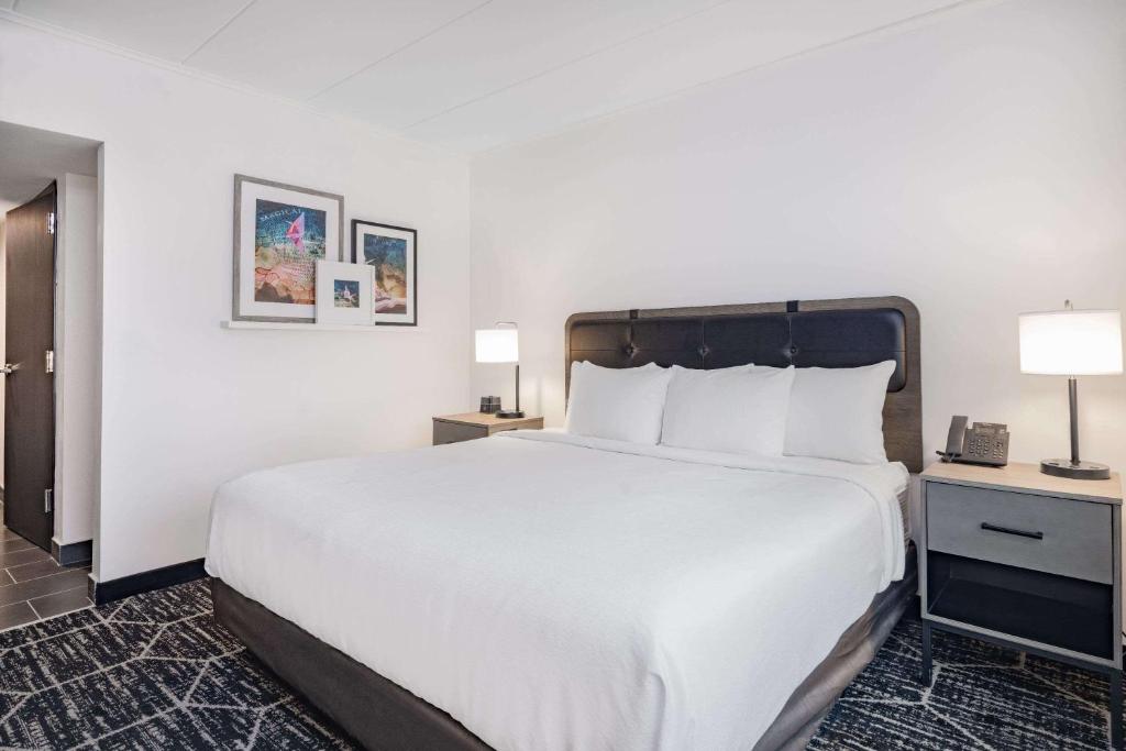 La Quinta by Wyndham Chicago O'Hare Airport photo