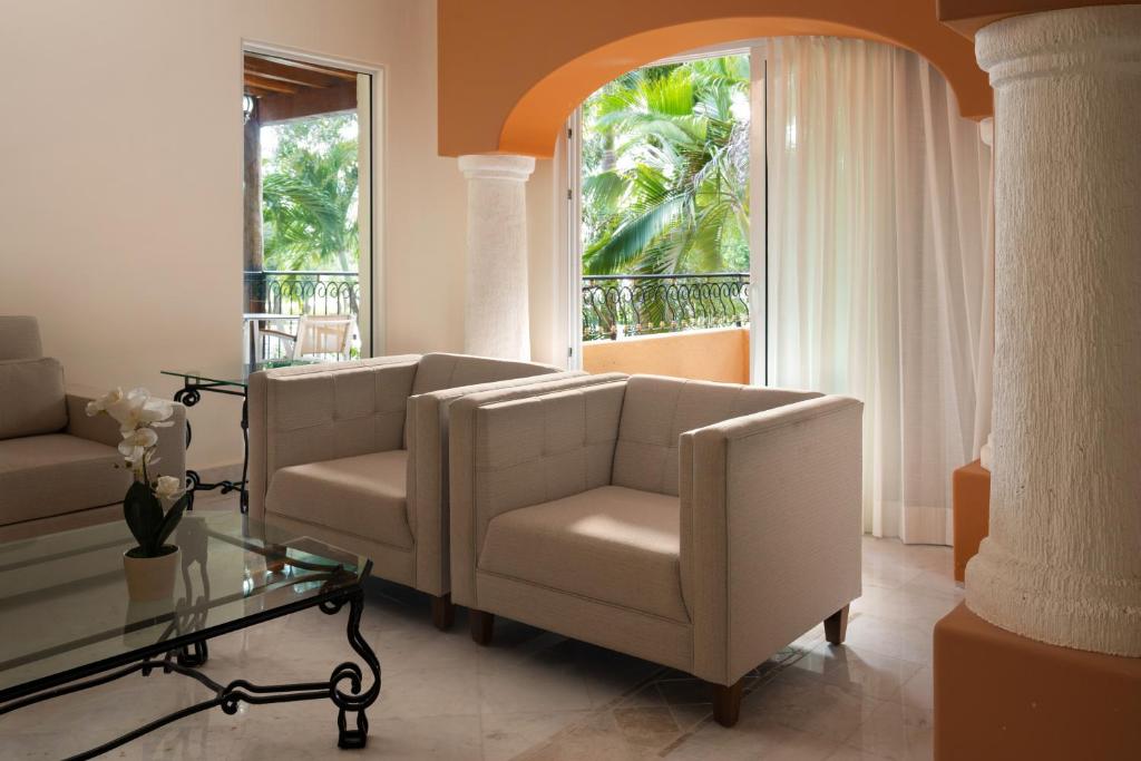 Posezení v ubytování Eurostars Hacienda Vista Real