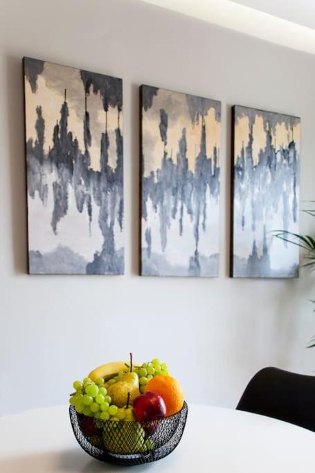 Minimal Loft Art with Sea View Over Heraklion Harbour - 16