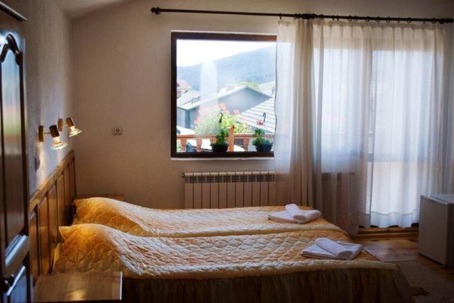 Легло или легла в стая в Хотел Дончев