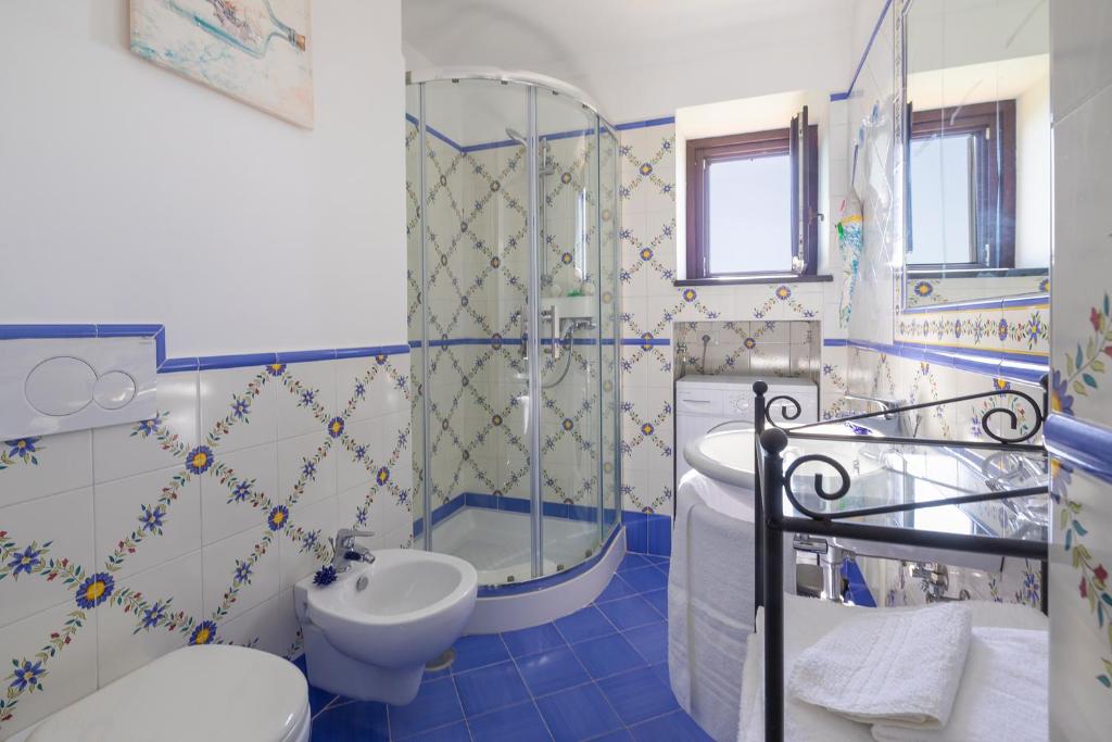 A bathroom at Il Giardino di Rosa