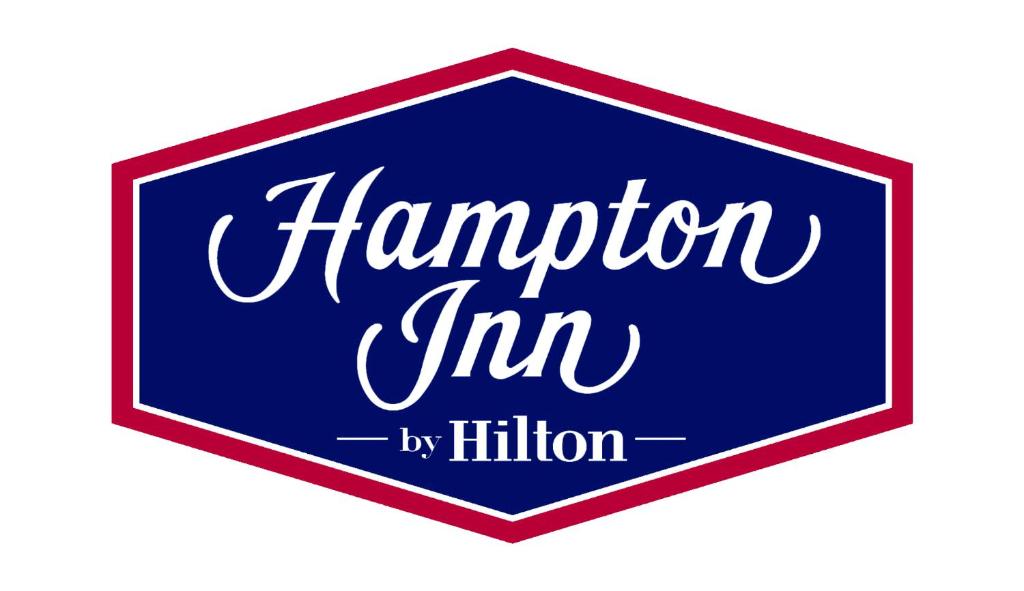 un logotipo de la posada Hampton de Hilton en Hampton Inn Cabot, en Cabot