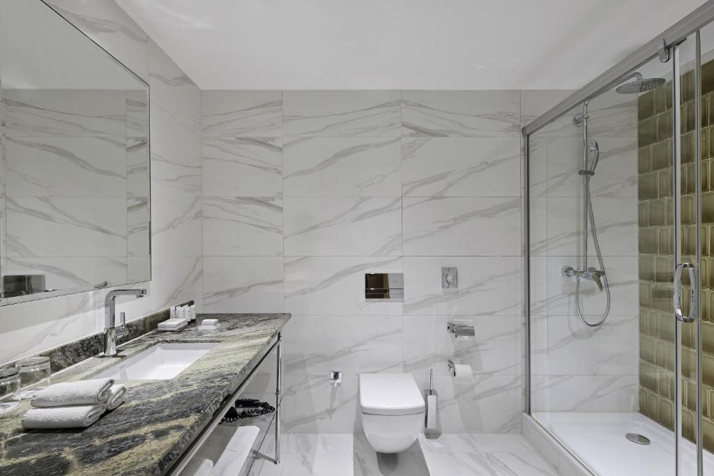 TITANIC Chaussee Berlin - Resim 38