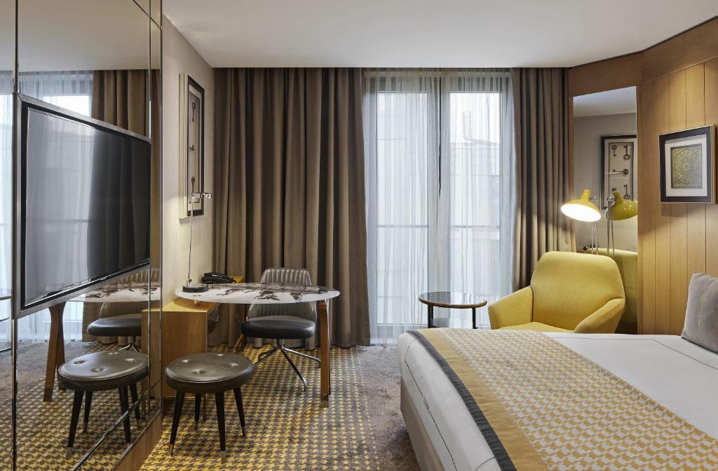 TITANIC Chaussee Berlin - Resim 27