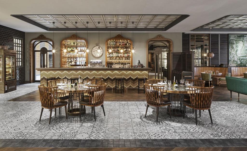 TITANIC Chaussee Berlin - Resim 42