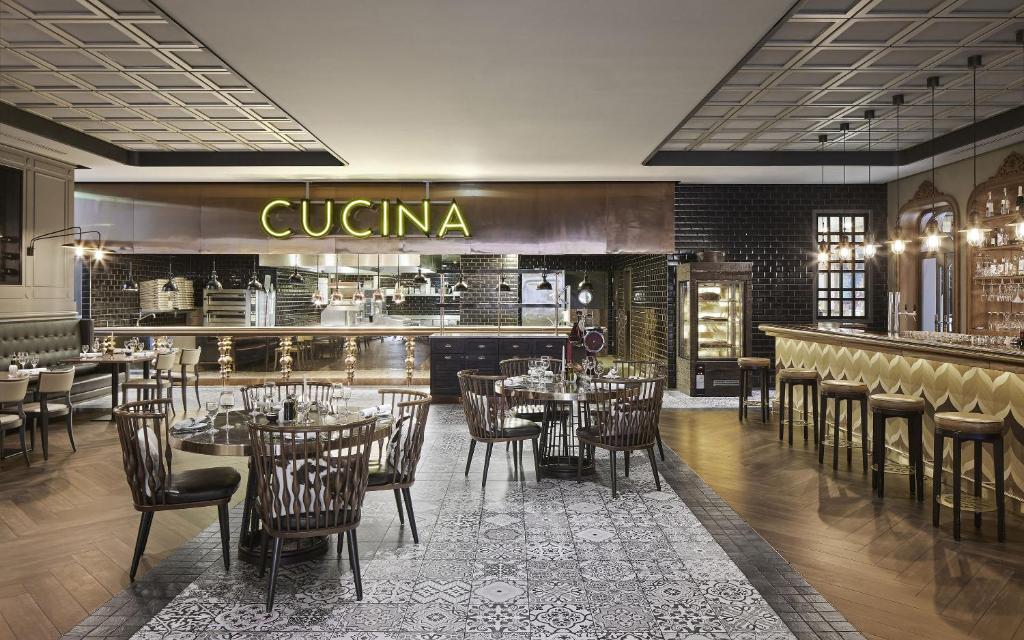 TITANIC Chaussee Berlin - Resim 43