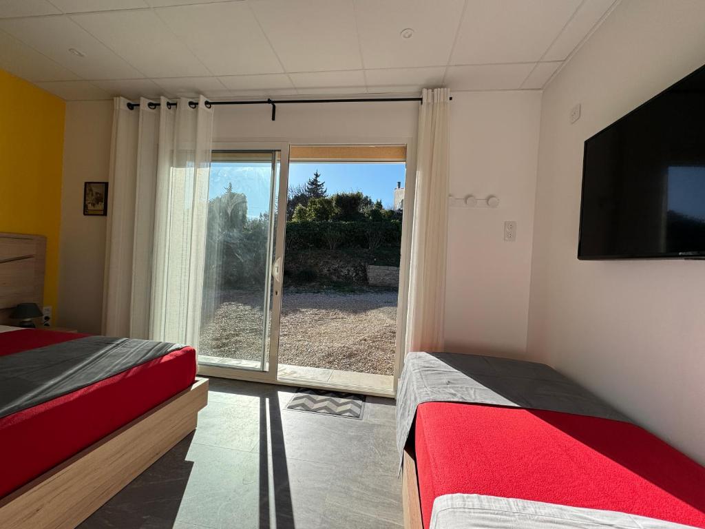 DOMAINE MAXXIM - Habitación Doble Con Baño Privado