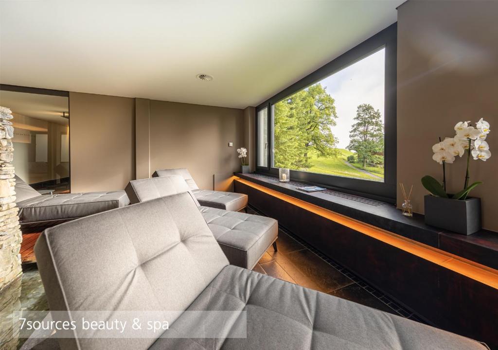 Posezení v ubytování Lenkerhof gourmet spa resort - Relais & Châteaux