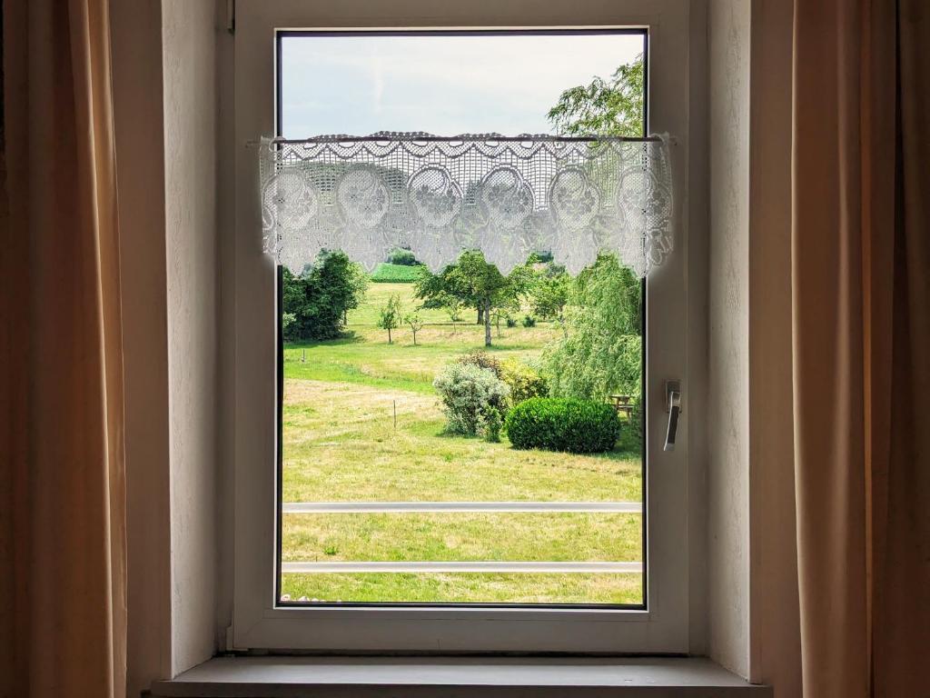 Gîte familial avec jardin, cheminée et parking à Jussarupt, près de Gérardmer - FR-1-589-320 - Casa De Vacaciones (6 Adultos)