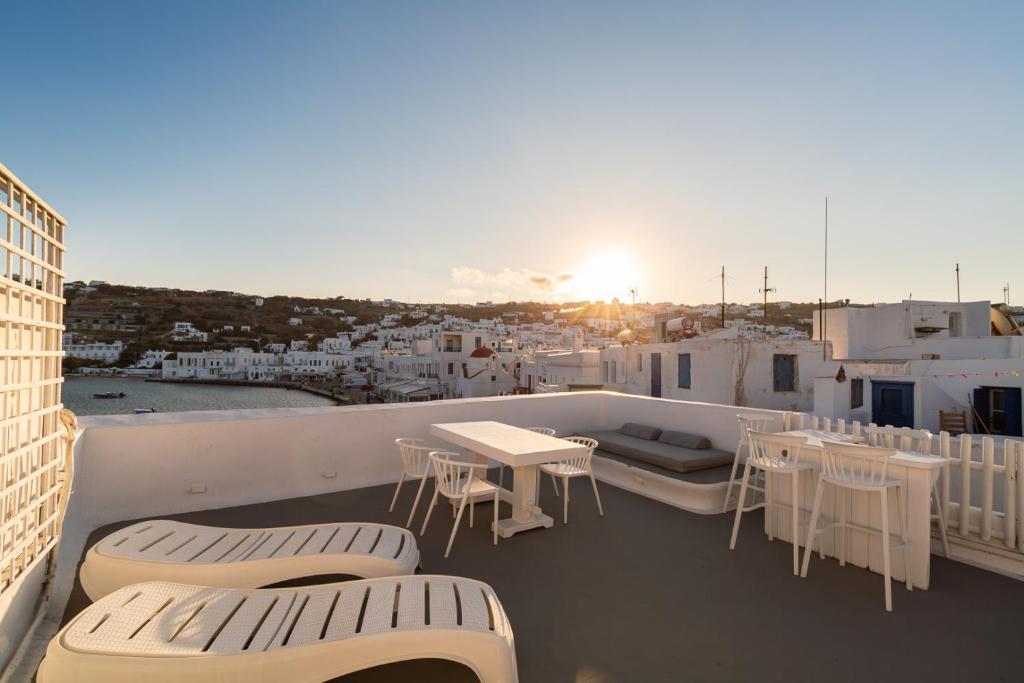 Balkon lub taras w obiekcie ELPIS MYKONOS APARTMENTS - Mykonos Town Delos Port