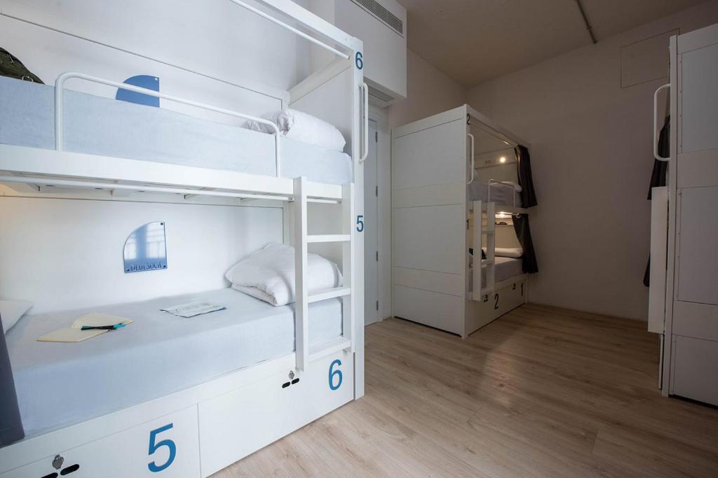 room00 Gran Vía Hostel - Cama Em Dormitório Misto De 6 Camas