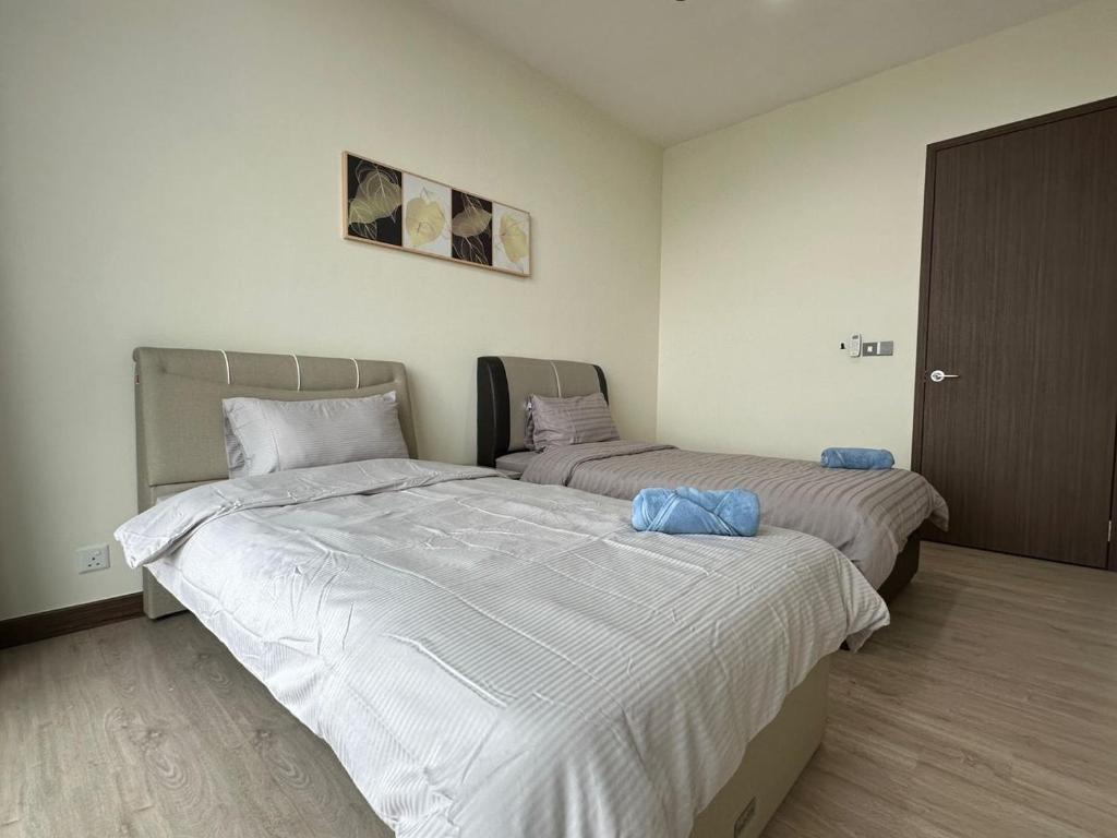 Postel nebo postele na pokoji v ubytování Cozy couple apartment suite
