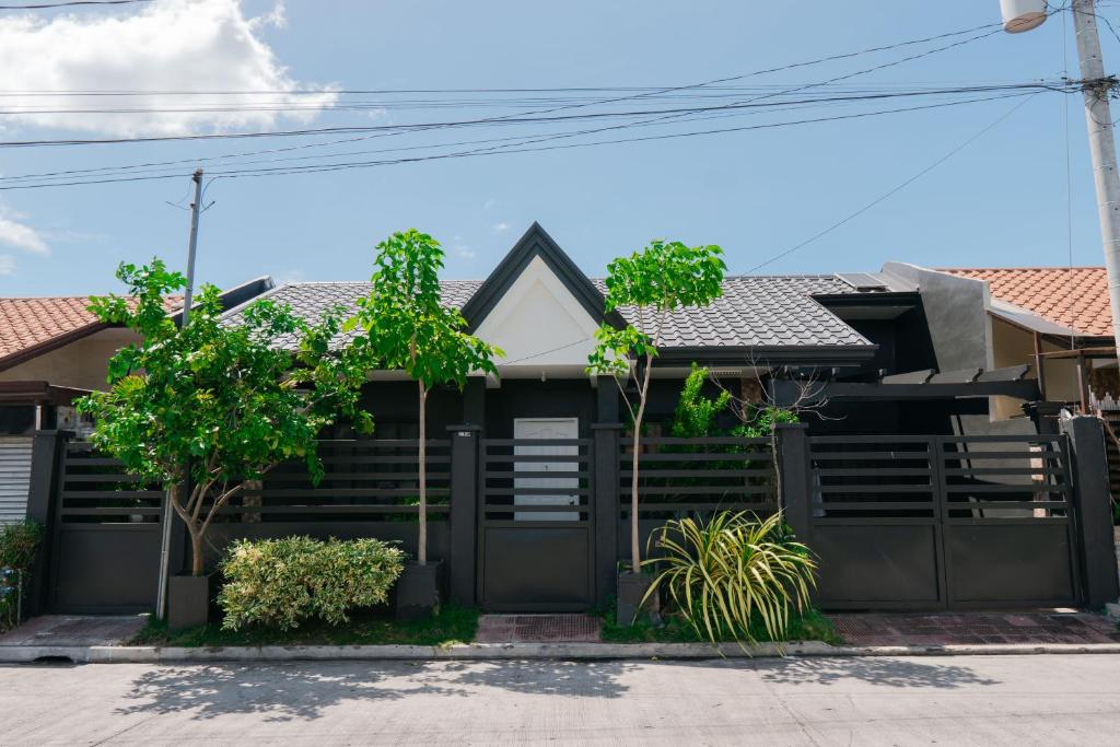 Apartment near Malls