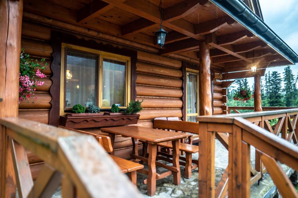 Balkón nebo terasa v ubytování Chalupa Lenka