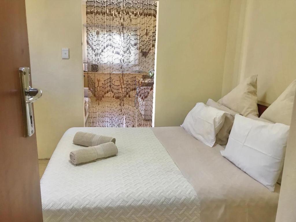 Ezecent Guest House - отзывы и видео