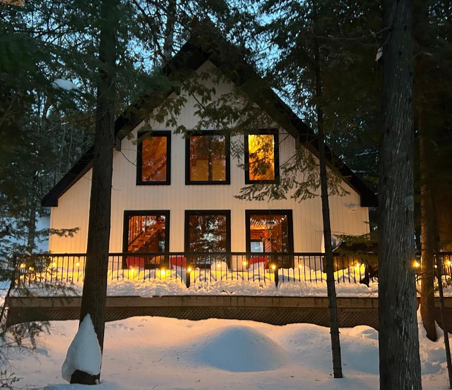 Winter Lakefront Chalet - Serendipity Hideaway - Ski, Skate, Snowshoes ...