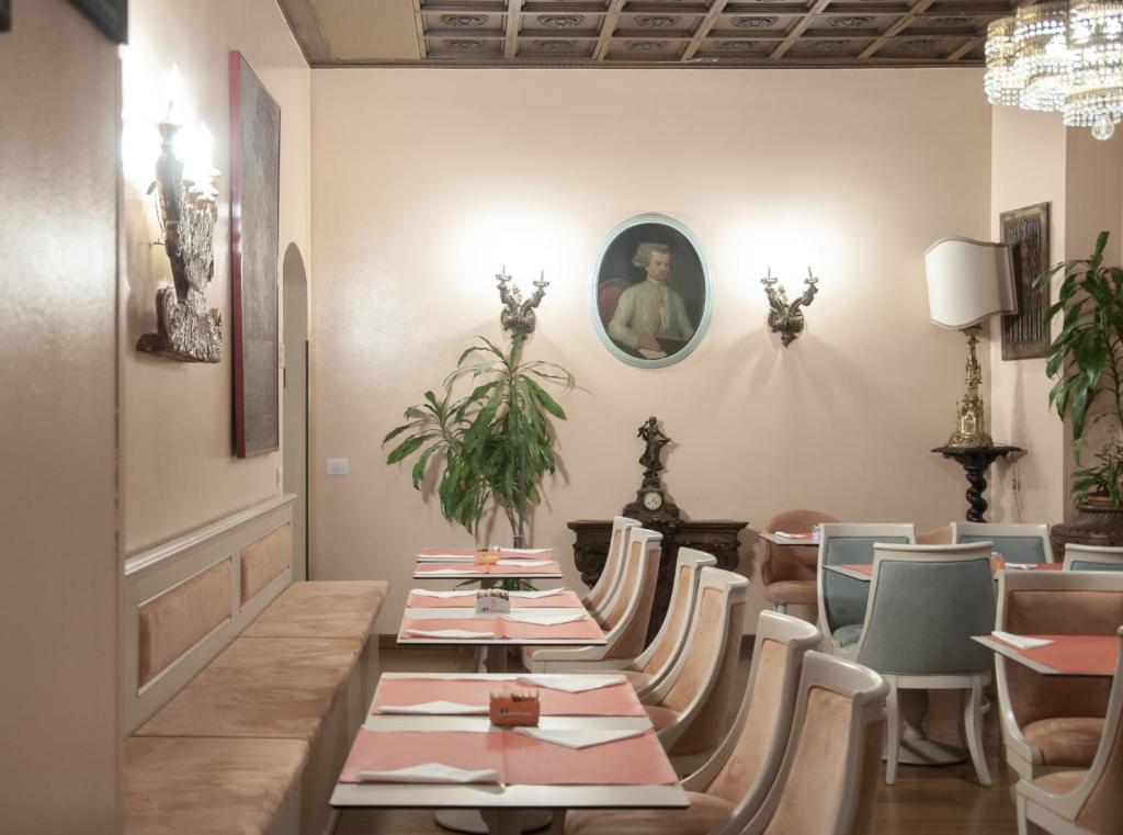Posedenie v ubytovaní Hotel San Guido