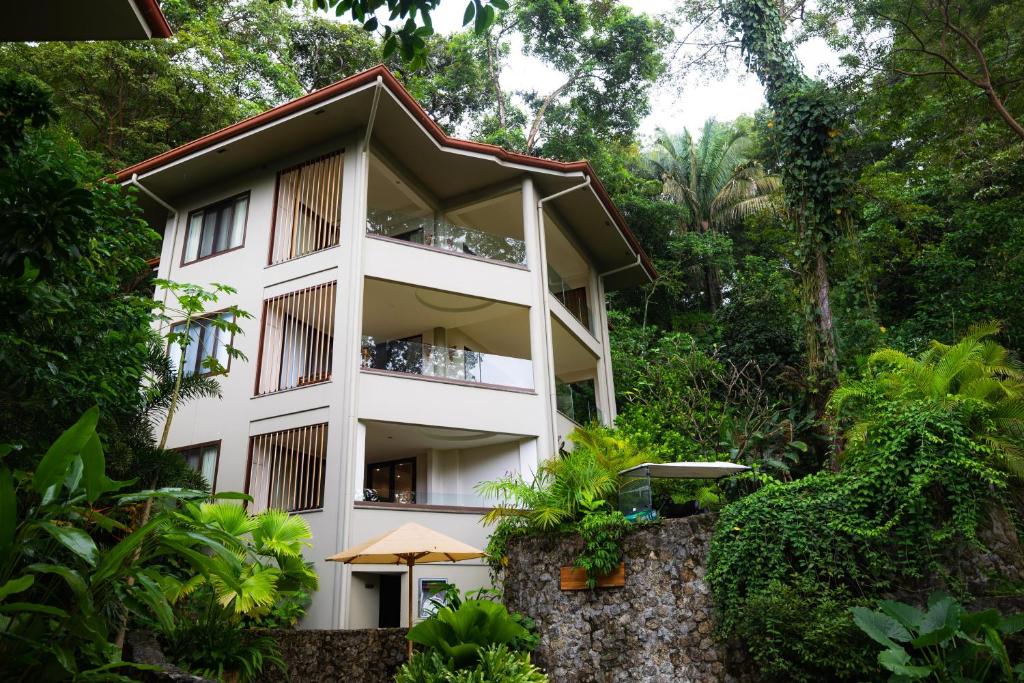 Zahrada ubytování Arenas Del Mar Beachfront & Rainforest Resort Member of the Cayuga Collection