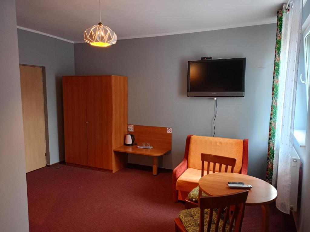 ZAJAZD Wałbrzych - Double Room With Private Bathroom