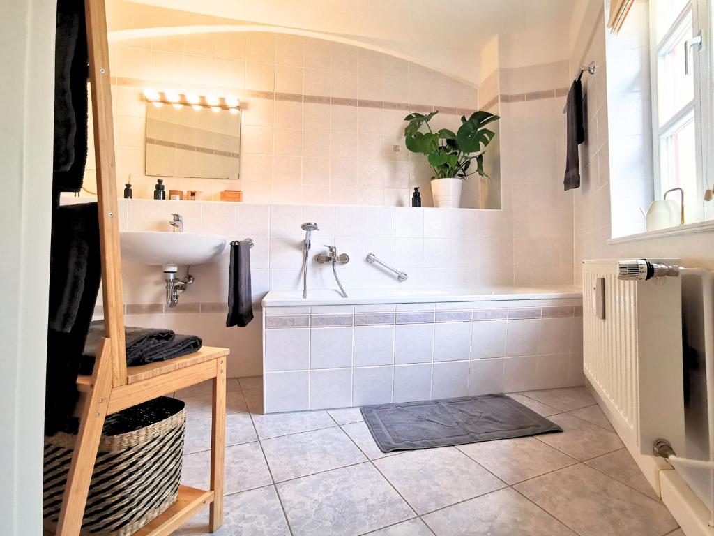 Fynbos Apartments in der Altstadt, Frauenkirche, historisch, Parkplatz - 5