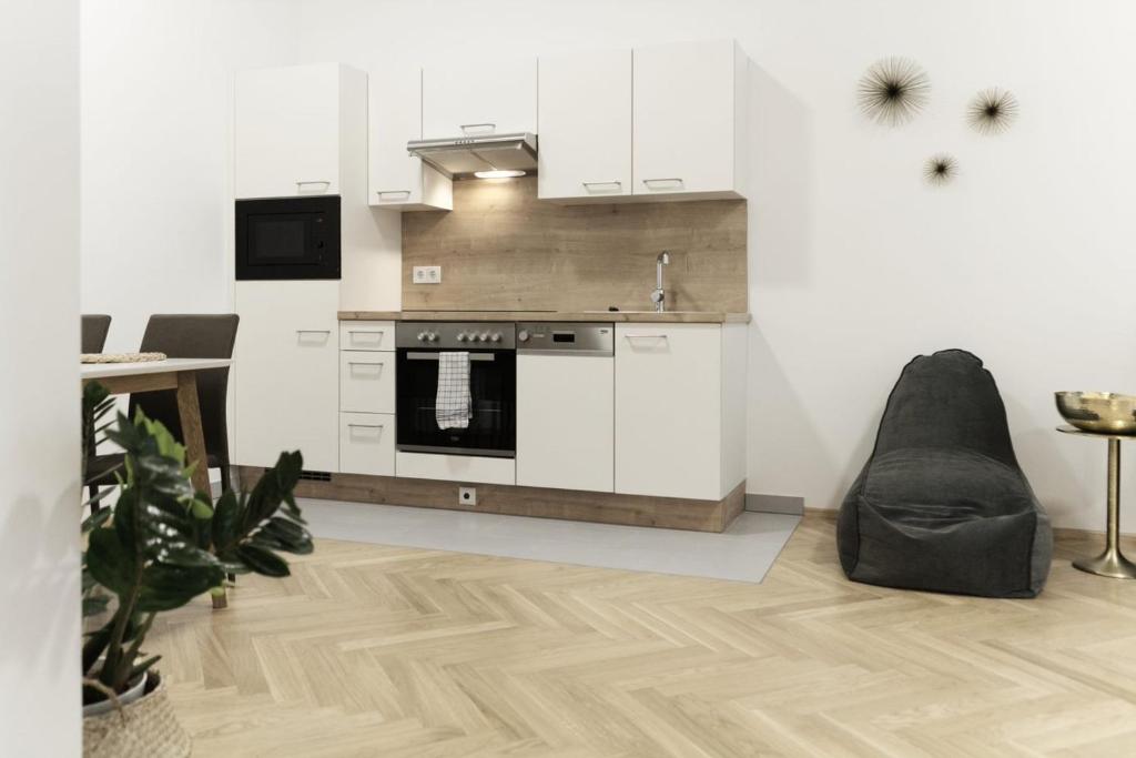 AAA All About Apartments - 14