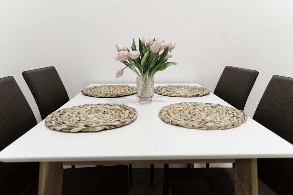 AAA All About Apartments - Resim 20