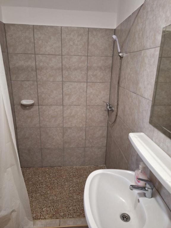 Fenyő Panzió - Habitación Gemela Estándar Con Vista Al Jardín