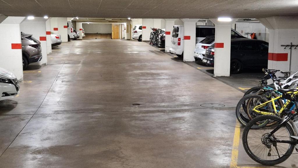 Jízda na kole v ubytování Aparthotel Chesa Bellaval nebo okolí