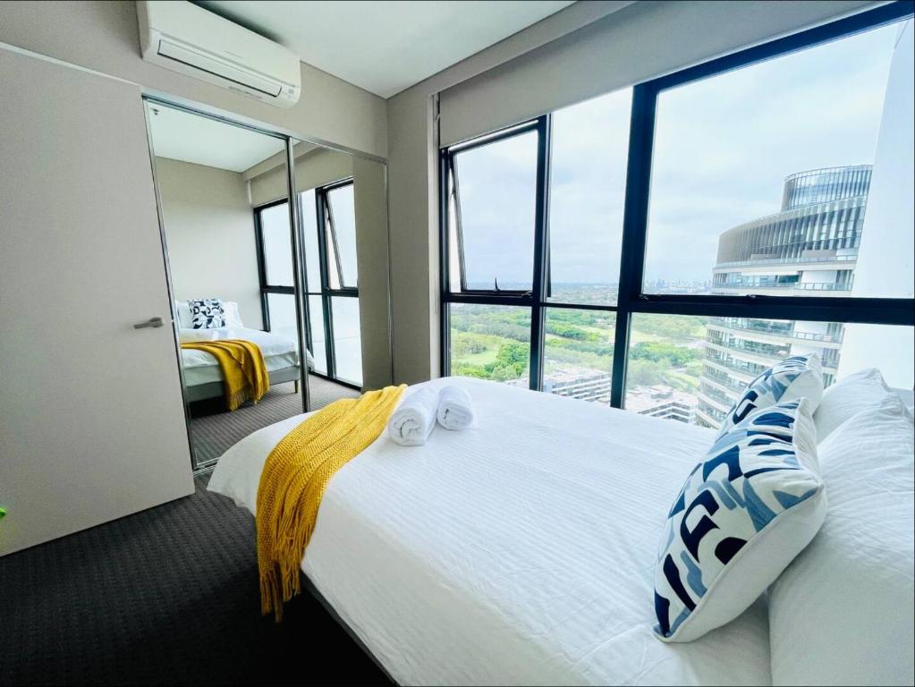 Panoramic City View 3bedroom condo Wi-Fi Parking photo