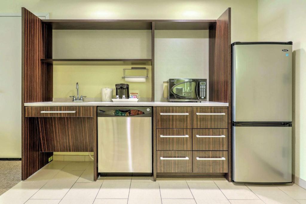 Home2 Suites by Hilton Erie - Queen Studio - Niet -roken