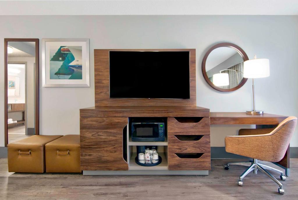 Hampton Inn Ft Lauderdale Airport North Cruise Port - 