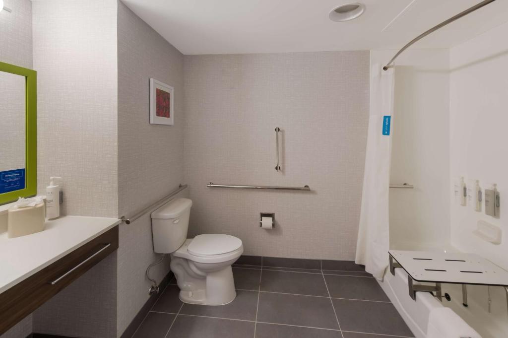 Koupelna v ubytování Hampton Inn Nanuet