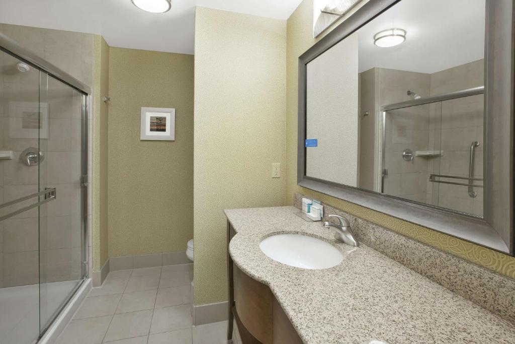 Hampton Inn & Suites Wichita-Northeast - Camera Queen Con Due Letti Queen - Non Fumatori
