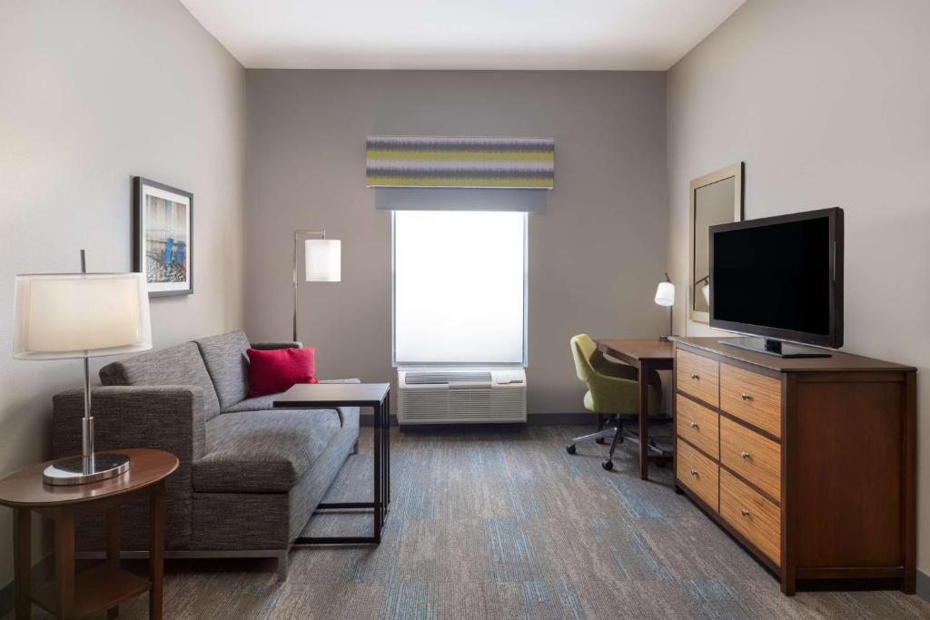 Hampton Inn & Suites Fort Myers Beach/Sanibel Gateway - KG Mobility/Access De Audición 3x3 Suite De Ducha