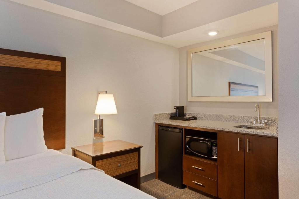 Hampton Inn & Suites Fort Myers Beach/Sanibel Gateway - King Sala De Estudio Con Sofá Cama