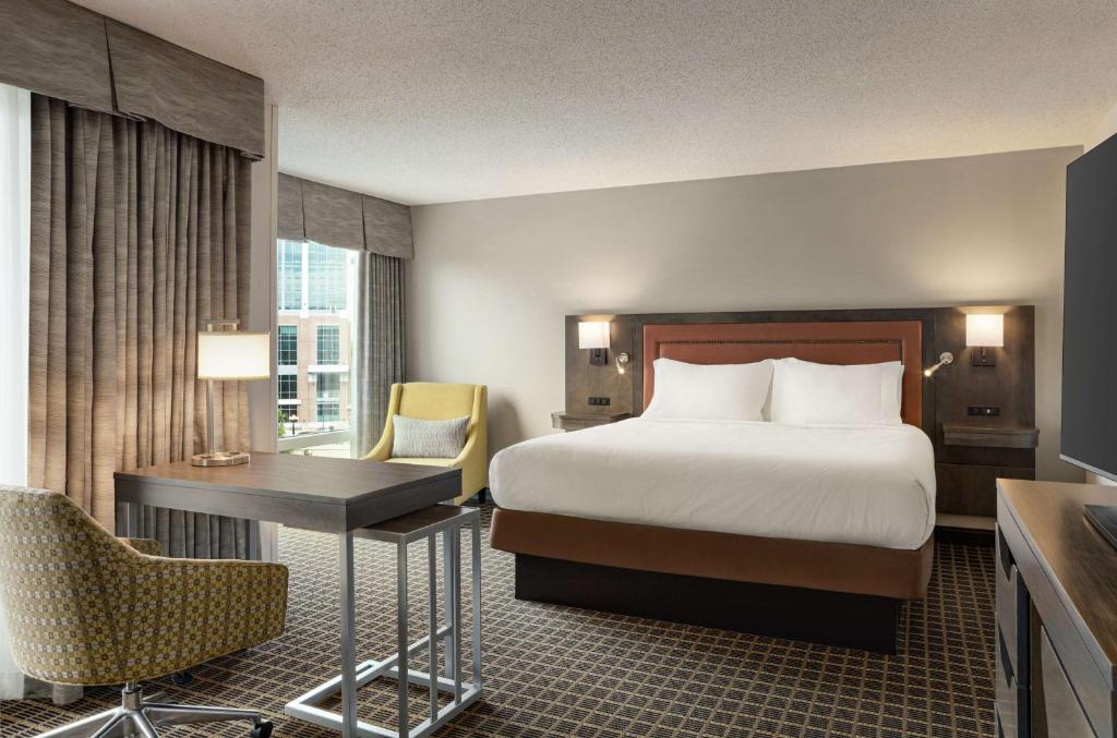 Hampton Inn & Suites Greenville-Downtown-Riverplace - 