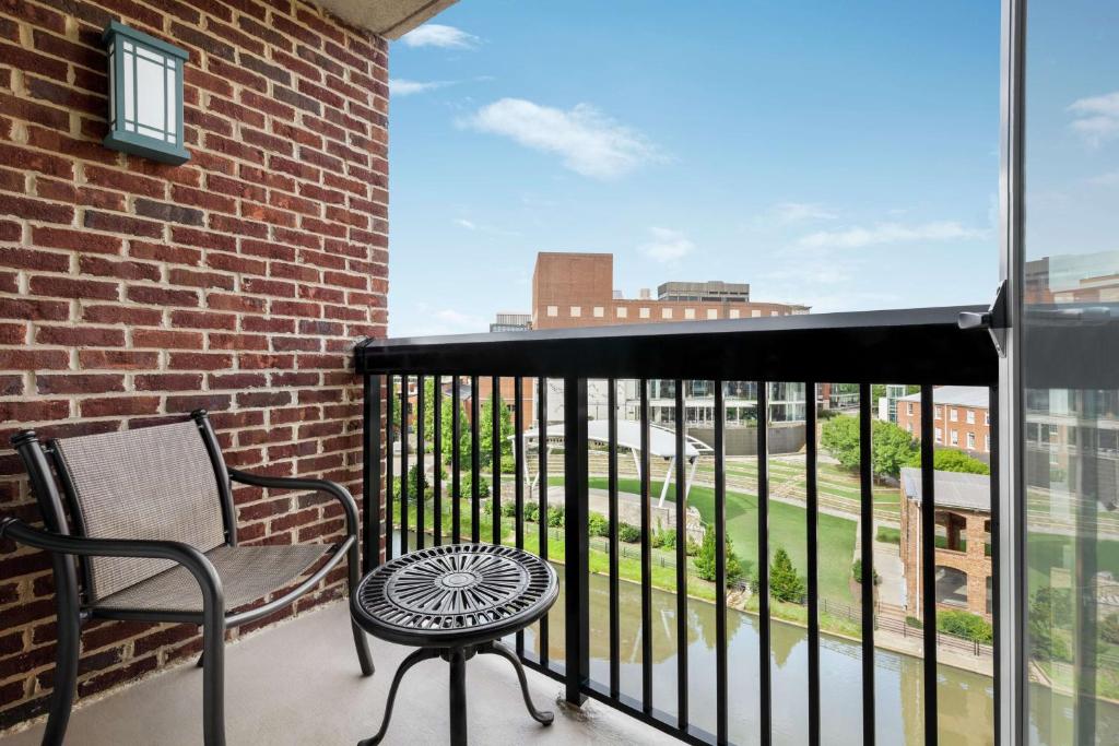 Hampton Inn & Suites Greenville-Downtown-Riverplace - 