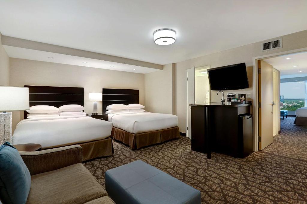Embassy Suites by Hilton Niagara Falls/ Fallsview - Resim 25